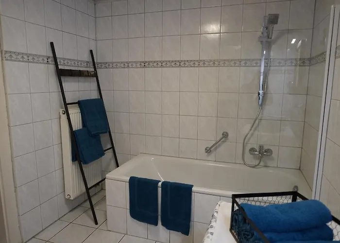 Hedwigs Hexenhaeuschen Апартаменты Kruft